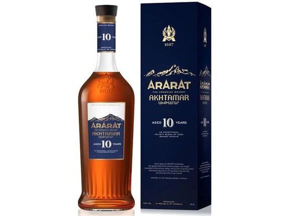 ARARAT vinjak Brandy 10 Y Akhtamar + GB 0,7 l