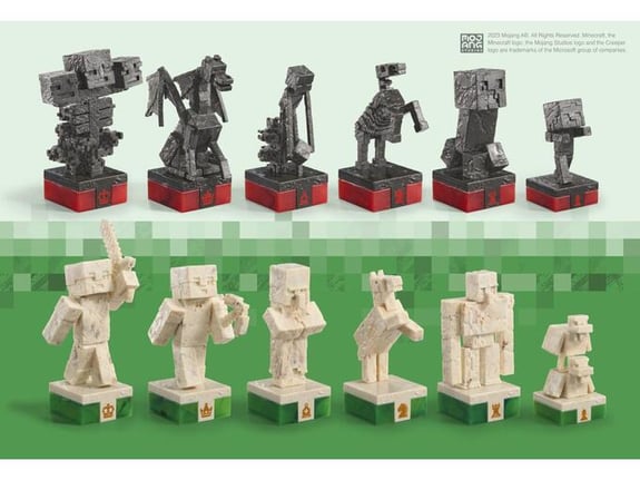 NOBLE COLLECTION – minecraft – overworld heroes vs. hostile mobs chess set