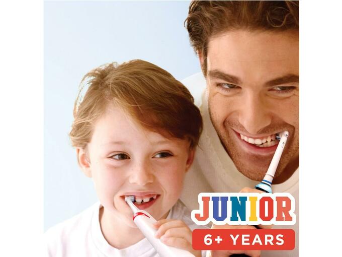 ORAL B otroška električna zobna ščetka Junior D501 Star Wars (PRO2 tech)